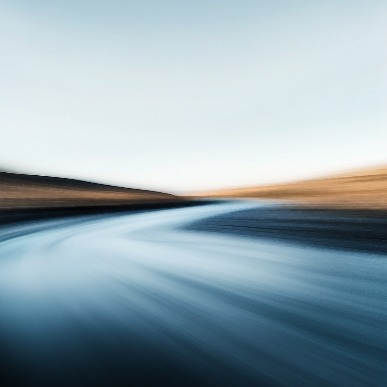 Ein verschwommenes abstraktes Bild einer natürlichen Landschaft