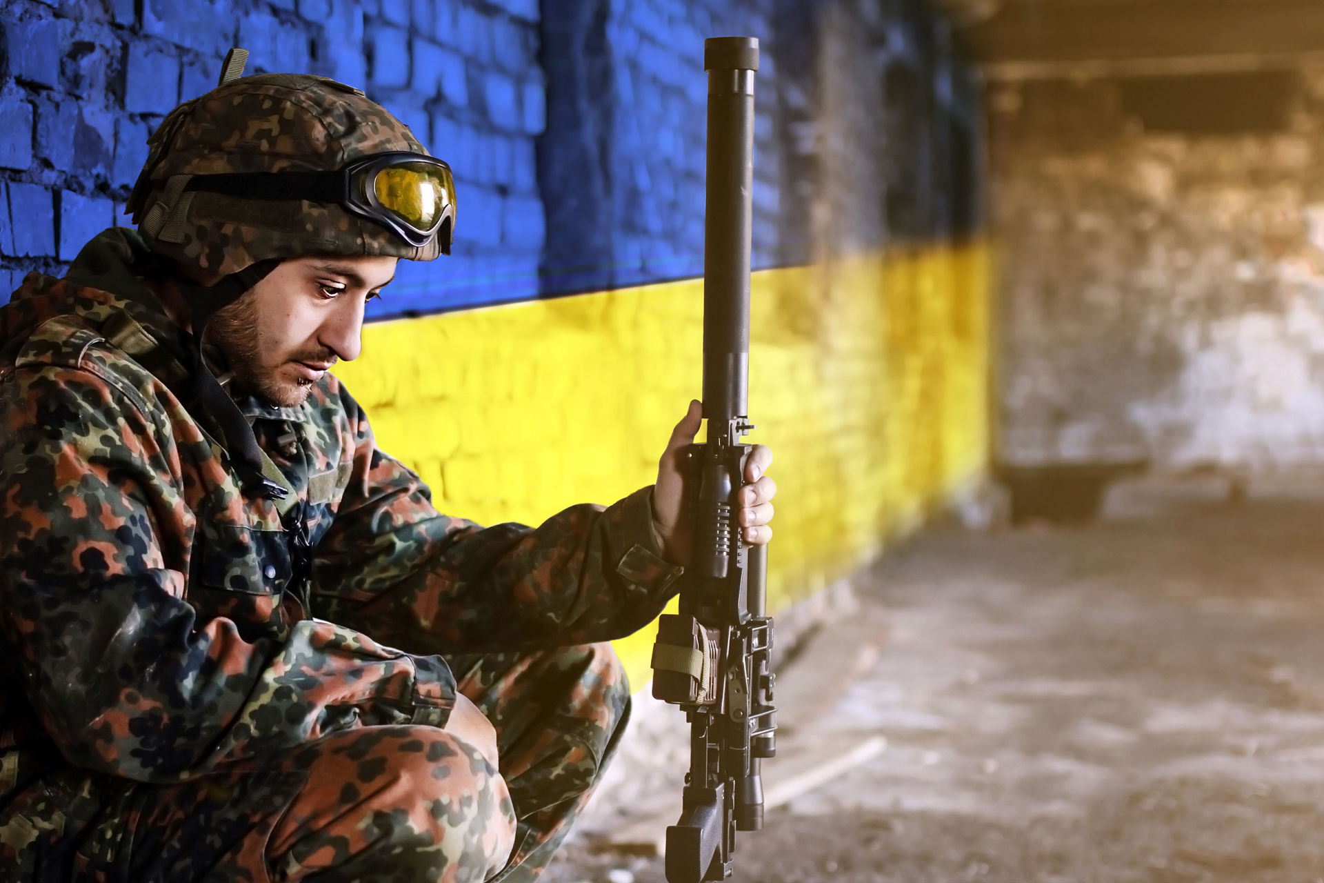 Trauriger Soldat in der Ukraine