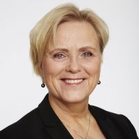Frau lächelnd
