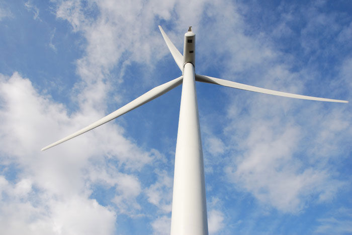 wind-farm-in-norway-closeup.jpg