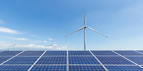 Wind und Solaranlagen